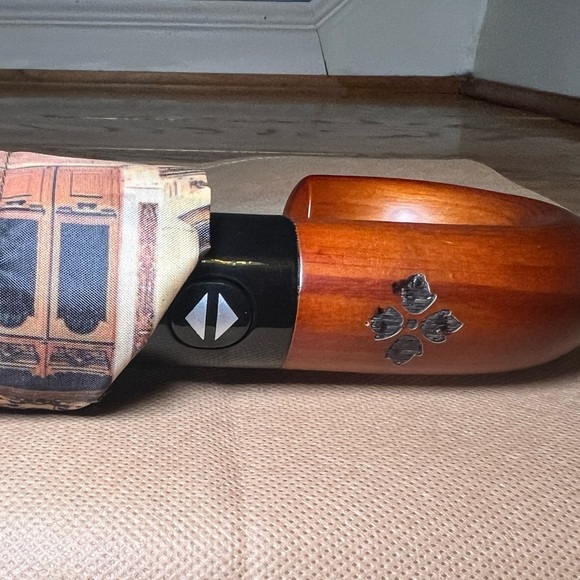 NWT Patricia Nash Umbrella/ Doorways to Italy Auto Open/Close - Picture 3 of 7